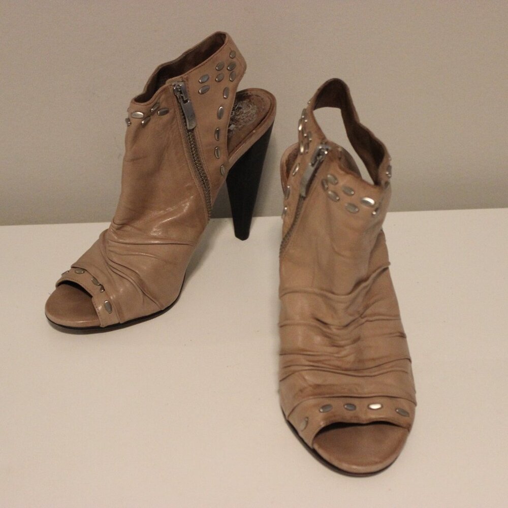 Vince Camuto Avo Tan Ruched Leather Studded Peep Toe Bootie Women's Size 8 / 38